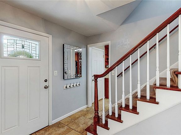 3rd image of 3380 Belvoir Blvd