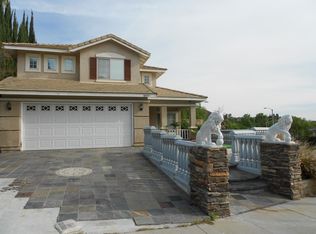 30397 Falls Dr, Castaic, CA 91384