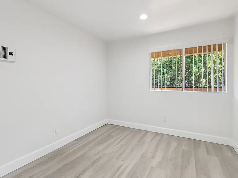 The Ridge Apartments in City Heights — Photo 9