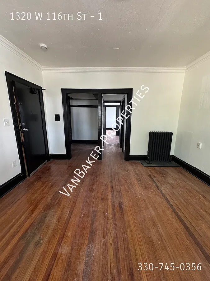 1320 W 116th St — Photo 2