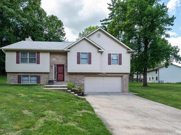 5918 S Foxwood Ln, Bloomington, IN 47401