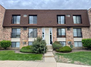 173 N Waters Edge Dr APT 101, Glendale Heights, IL 60139