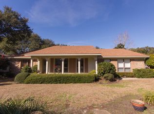 1421 E Fairway Dr, Gulf Shores, AL 36542