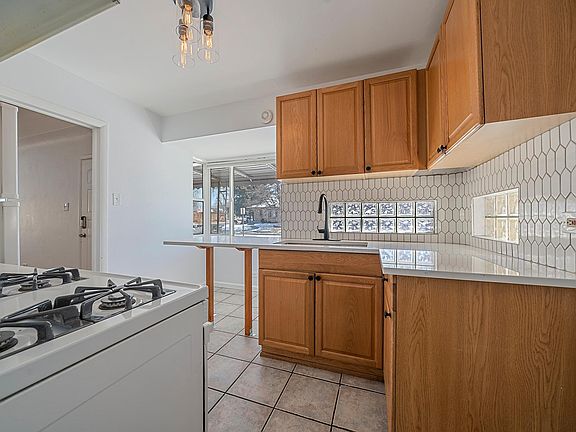 4th image of 3591 Newport St