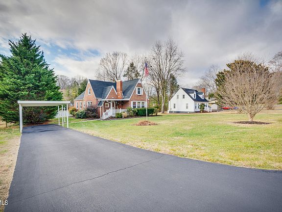 2nd image of 352 Sandalwood Dr