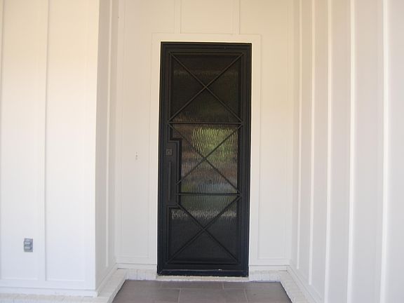 3rd image of 106 Calion Ct