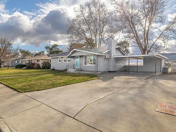 3rd image of 251 Cottonwood Dr