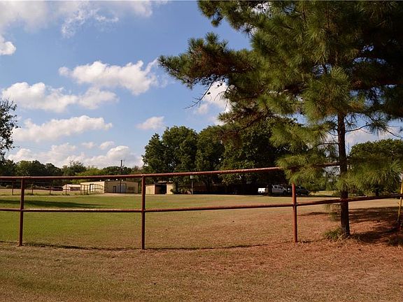 3rd image of 221 Vz County Road 3825