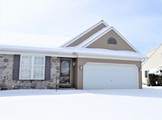 4144 Green Park Dr, Mount Joy, PA 17552
