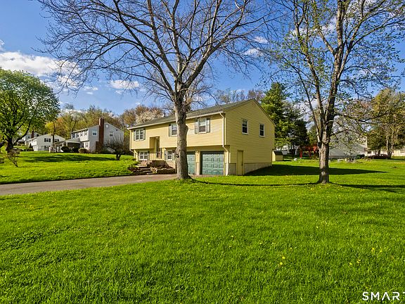 4th image of 4 Winthrop Road