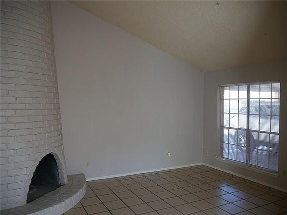 3rd image of 9904 Randall Dr #B