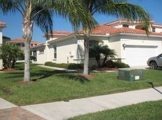 564 Casa Bella Dr, Cape Canaveral, FL 32920