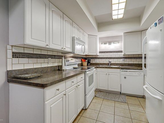 5th image of 42244 Toddmark Ln