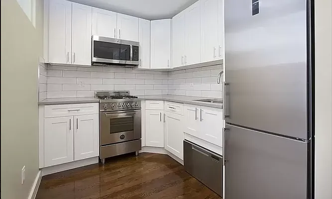 Rented by REAL New York | media 3