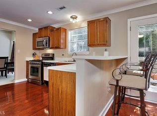 100 Park Timbers Dr, Sharpsburg, GA 30277