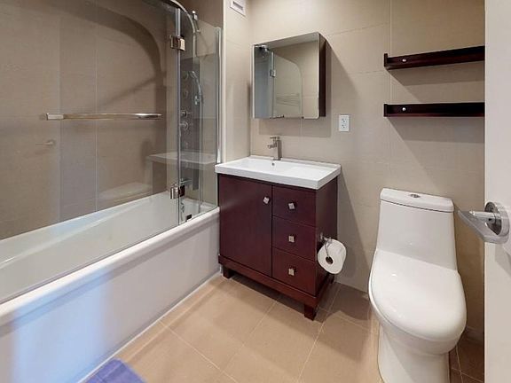 4th image of 2330 Hoffman St #336c6d6e3
