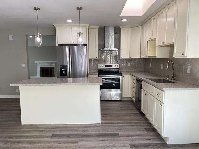 4680 Mia Cir — Photo 9