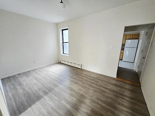 Rented by Voro Purple LLC | media 7