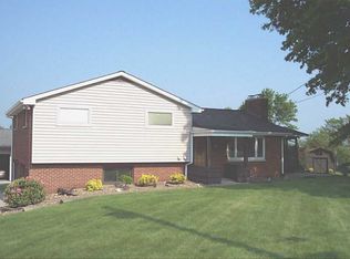 202 Ashland Dr, Jeannette, PA 15644