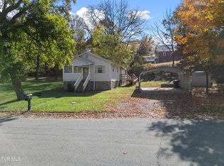 202 Locust St, Greeneville, TN 37745