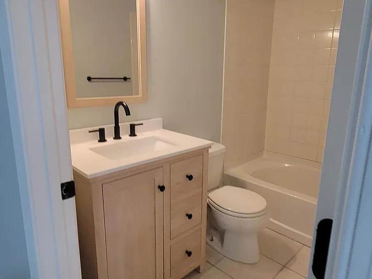 517 Poplar St #B — Photo 4