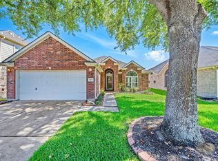 11843 Leaf Oak Dr, Houston, TX 77065