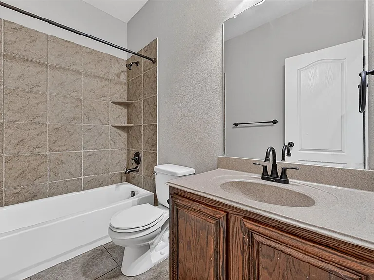8204 Tierra Del Sol Rd — Photo 9