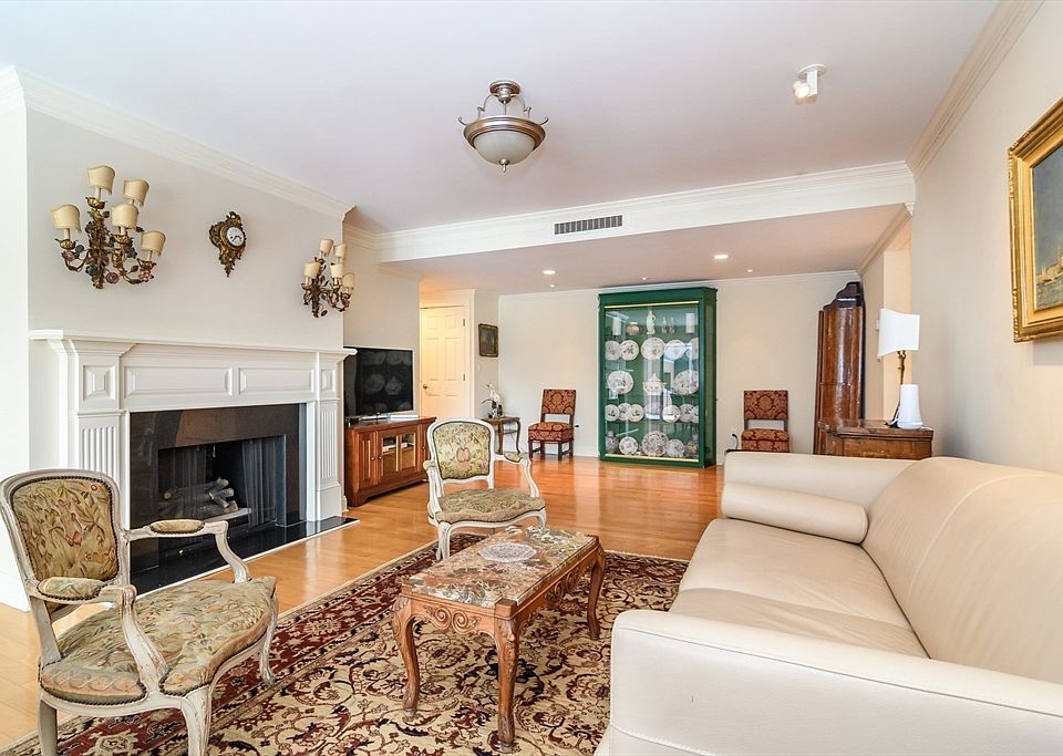 1st image of 85 Grove St APT 306