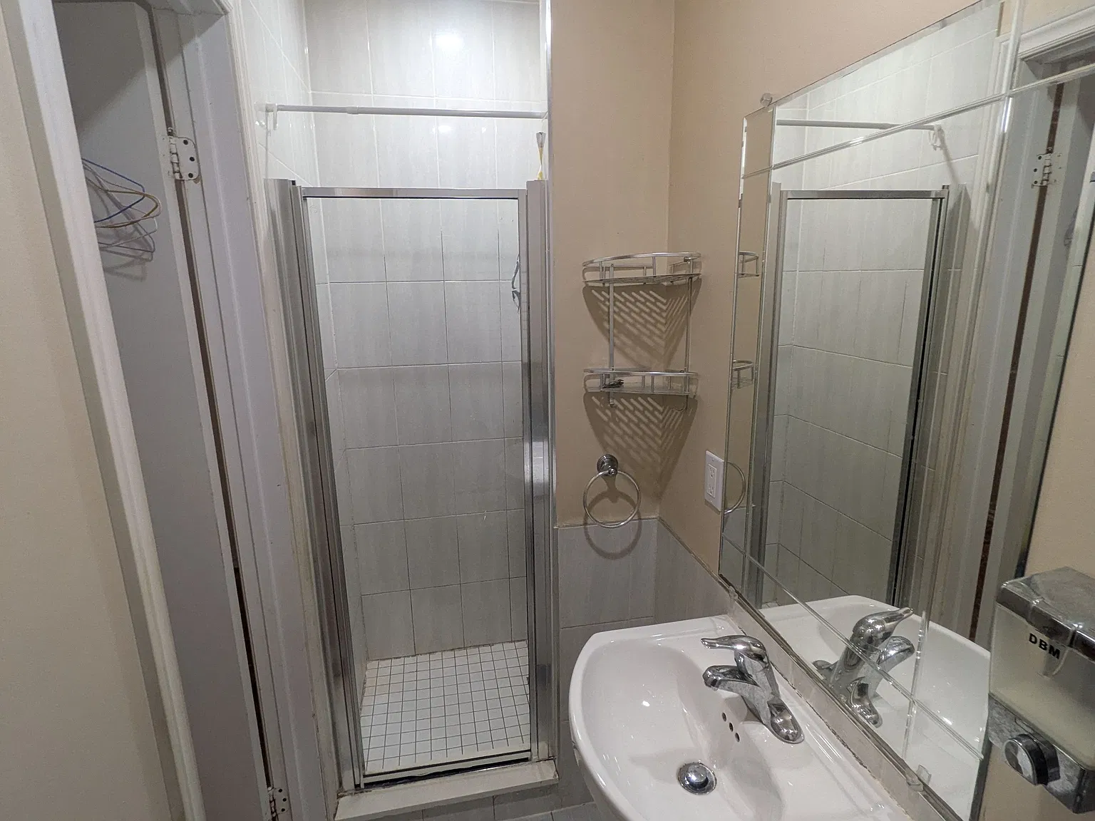 5 bed, $3,000 — Photo 4