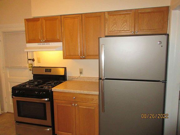 4th image of 1982 N Prospect Ave APT 1B