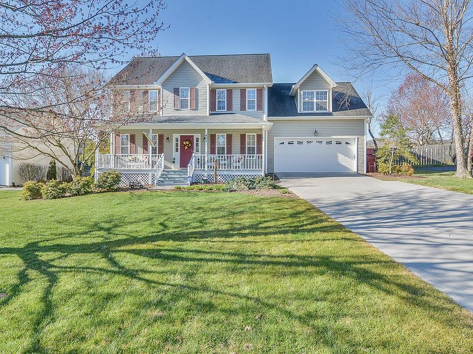 1st image of 407 Green Valley Dr