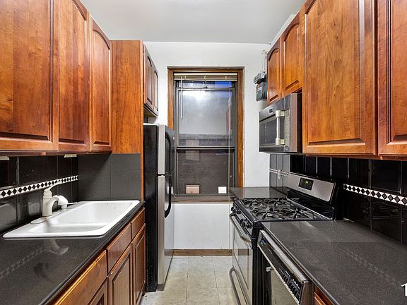 3rd image of 414 W 121st St APT 64