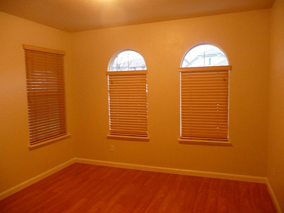5th image of 3128 Mount Maclure Dr