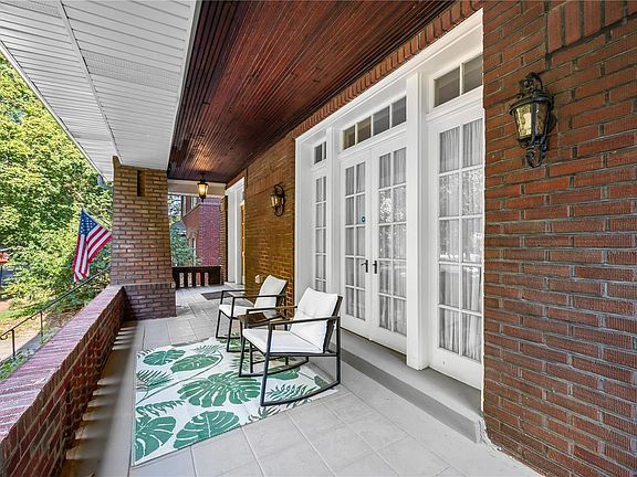 5th image of 953 Bellerive Blvd