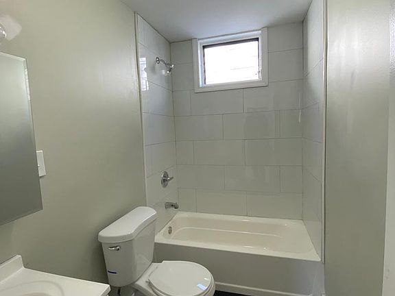 5th image of 141 Sunset Ave #1L