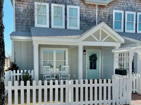 101 S 13th St, Morehead City, NC 28557