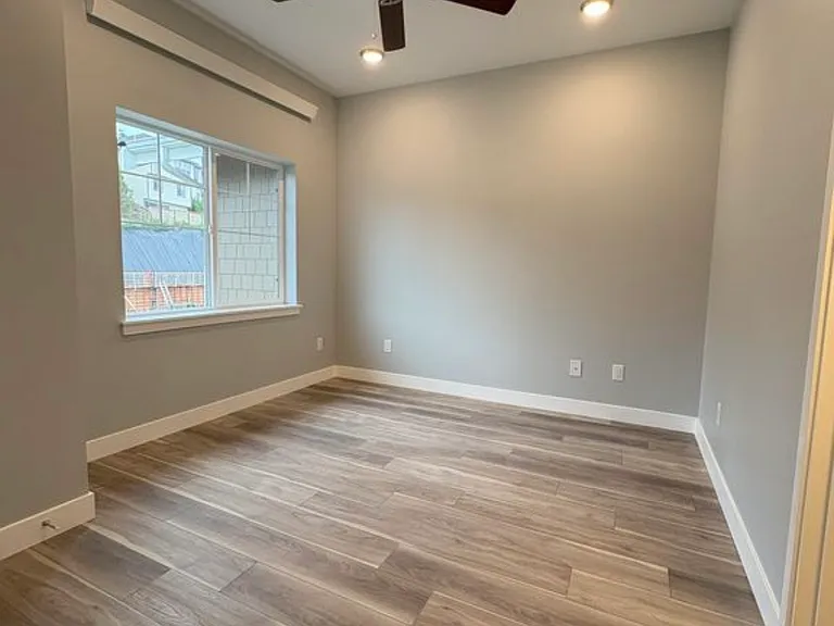 3607 Sussex Dr — Photo 7
