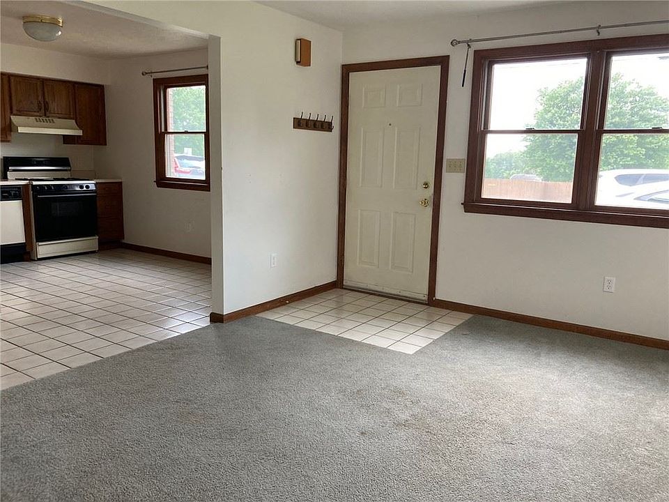 1st image of 102 Park Dr #B