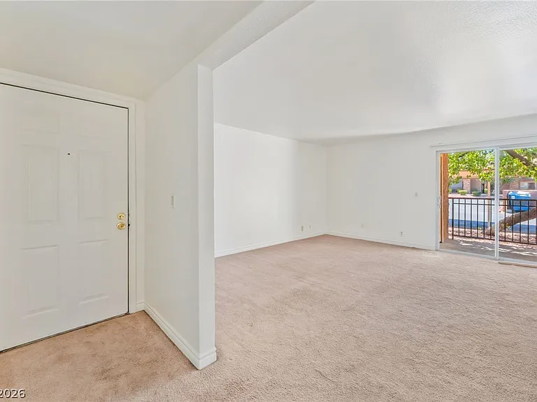 4360 Sandy River Dr #31 — Photo 4
