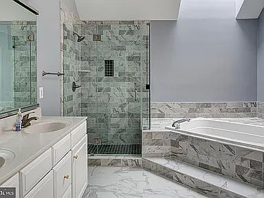 5th image of 21575 Howe Dr