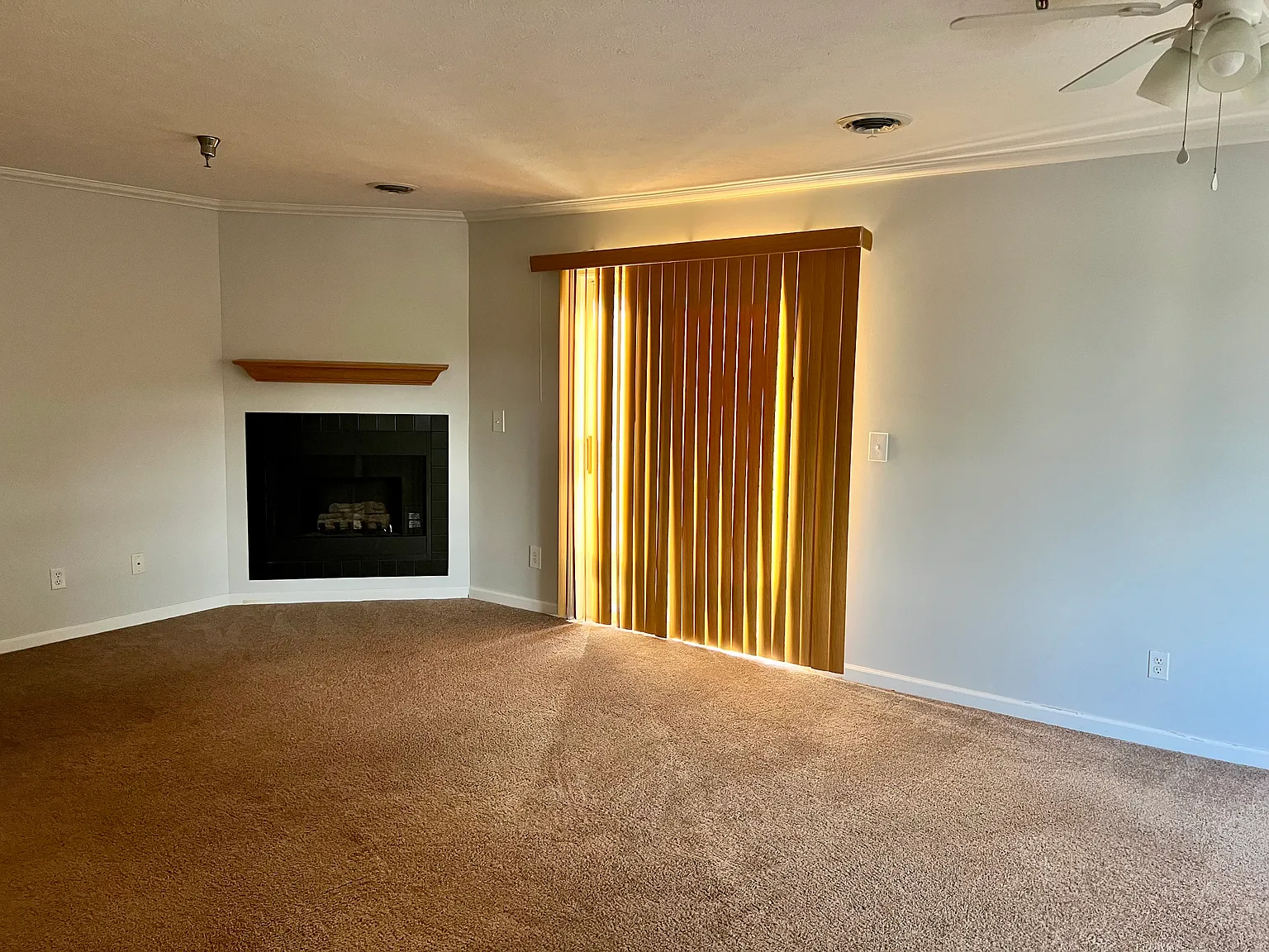 2 bed, 1019 sqft, $1,425 — Photo 4