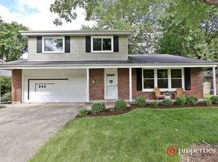 345 S River Rd, Naperville, IL 60540
