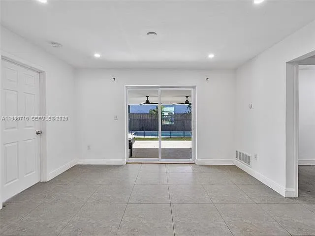 340 NW 45th St — Photo 11
