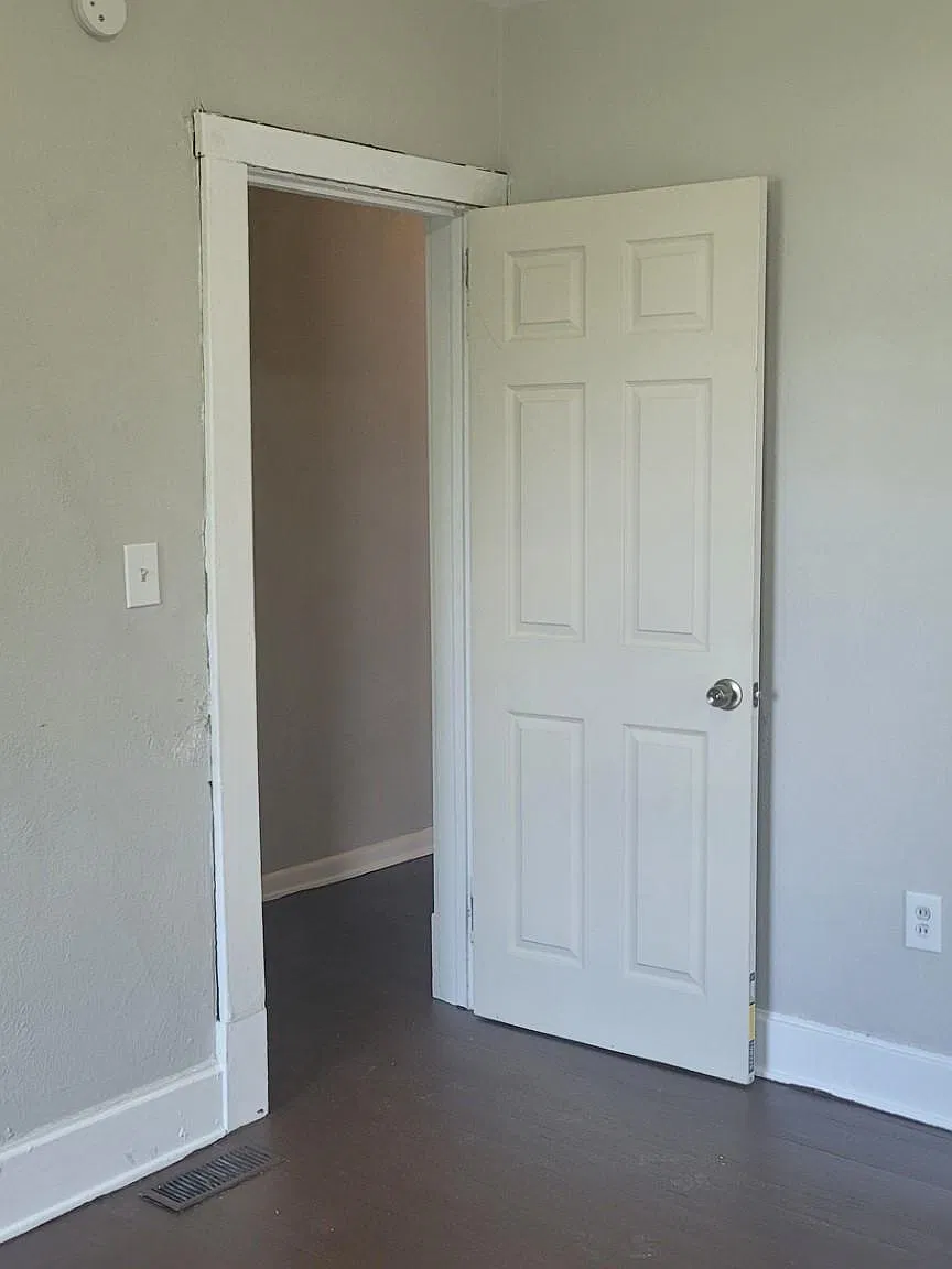 754 Euclid Ave — Photo 4