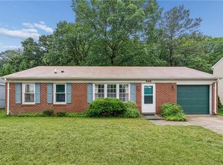 946 Red Oak Cir, Newport News, VA 23608