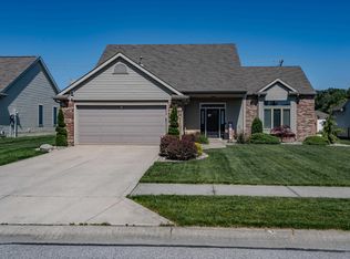 1584 Sunpointe Cv, New Haven, IN 46774