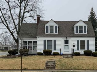 1820 Clover Ln, Fort Wayne, IN