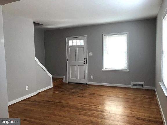 3rd image of 306 S Veitch St