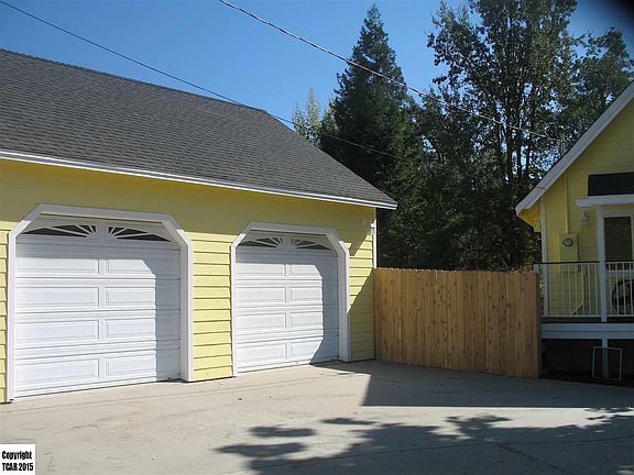 3rd image of 20501 Sherry Ln