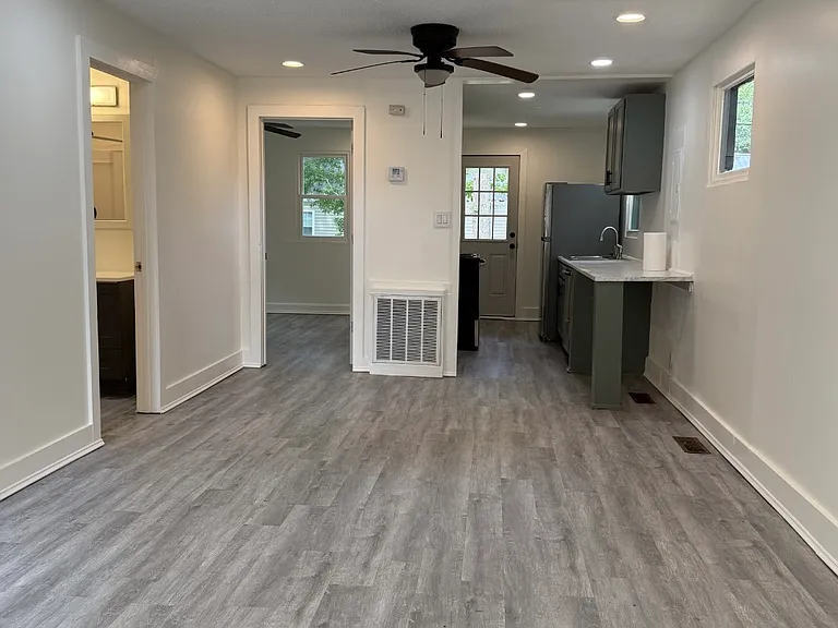 5051 Delta St #B — Photo 6